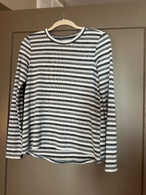 American Eagle Soft & Sexy Long Sleeve Tee Size S Blue/Gray Striped